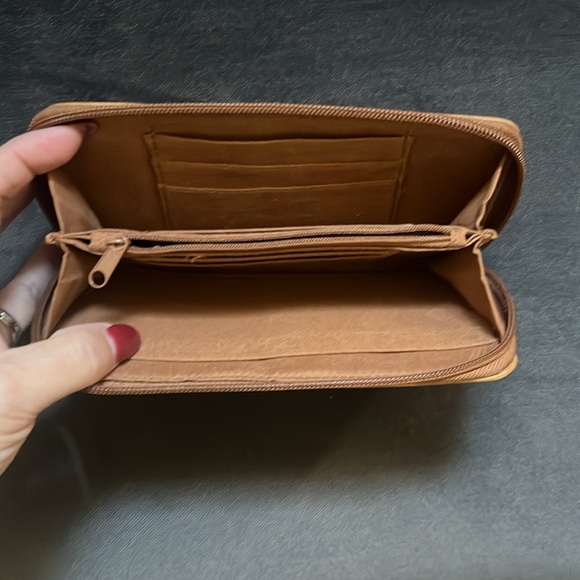 NWOT Rosetti wallet - Picture 2 of 5